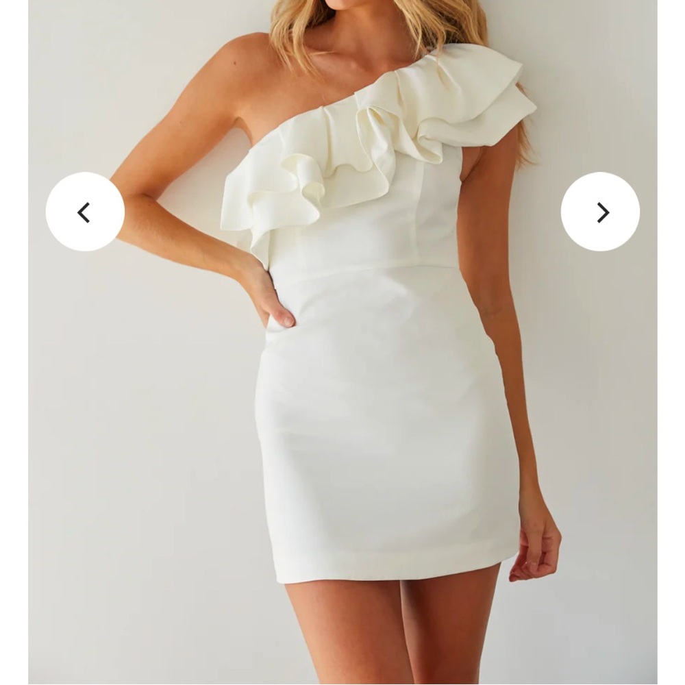 Elegant White One-Shoulder Dress